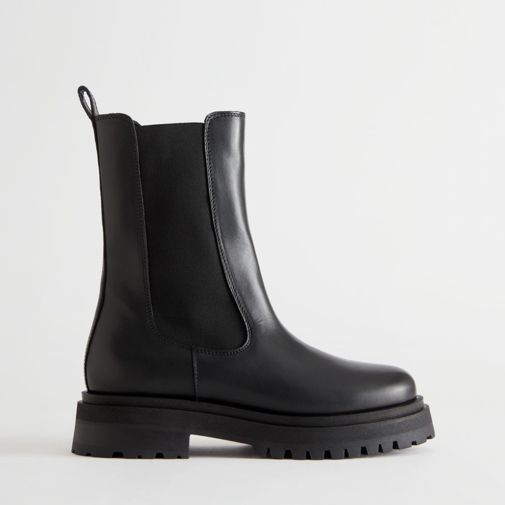 NWT & Other Stories Chunky Chelsea Leather Boots